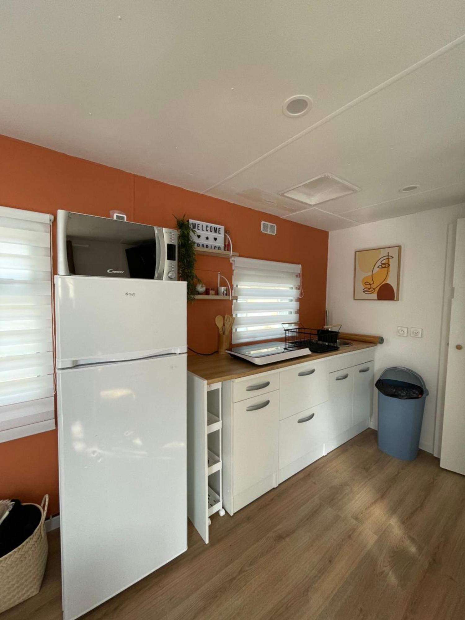Camping Des Acacias Saint-Paulet-de-Caisson Luaran gambar